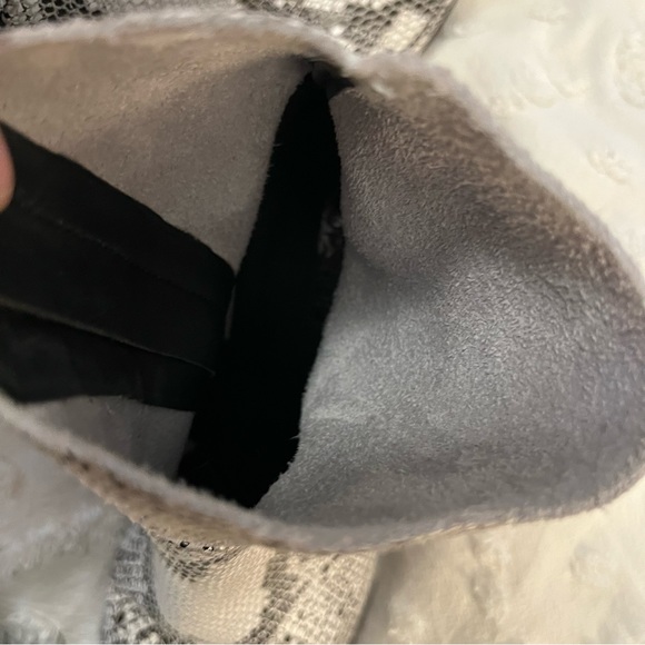 Topshop Klaus Python Snake Print Block Heel Ankle Booties Sz EU 38 - Picture 9 of 11